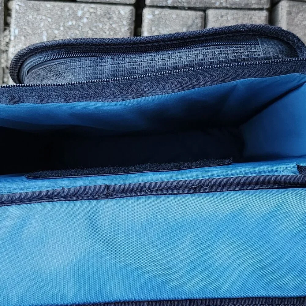 Large Black Gravis Hard Laptop Computer case & bag 16